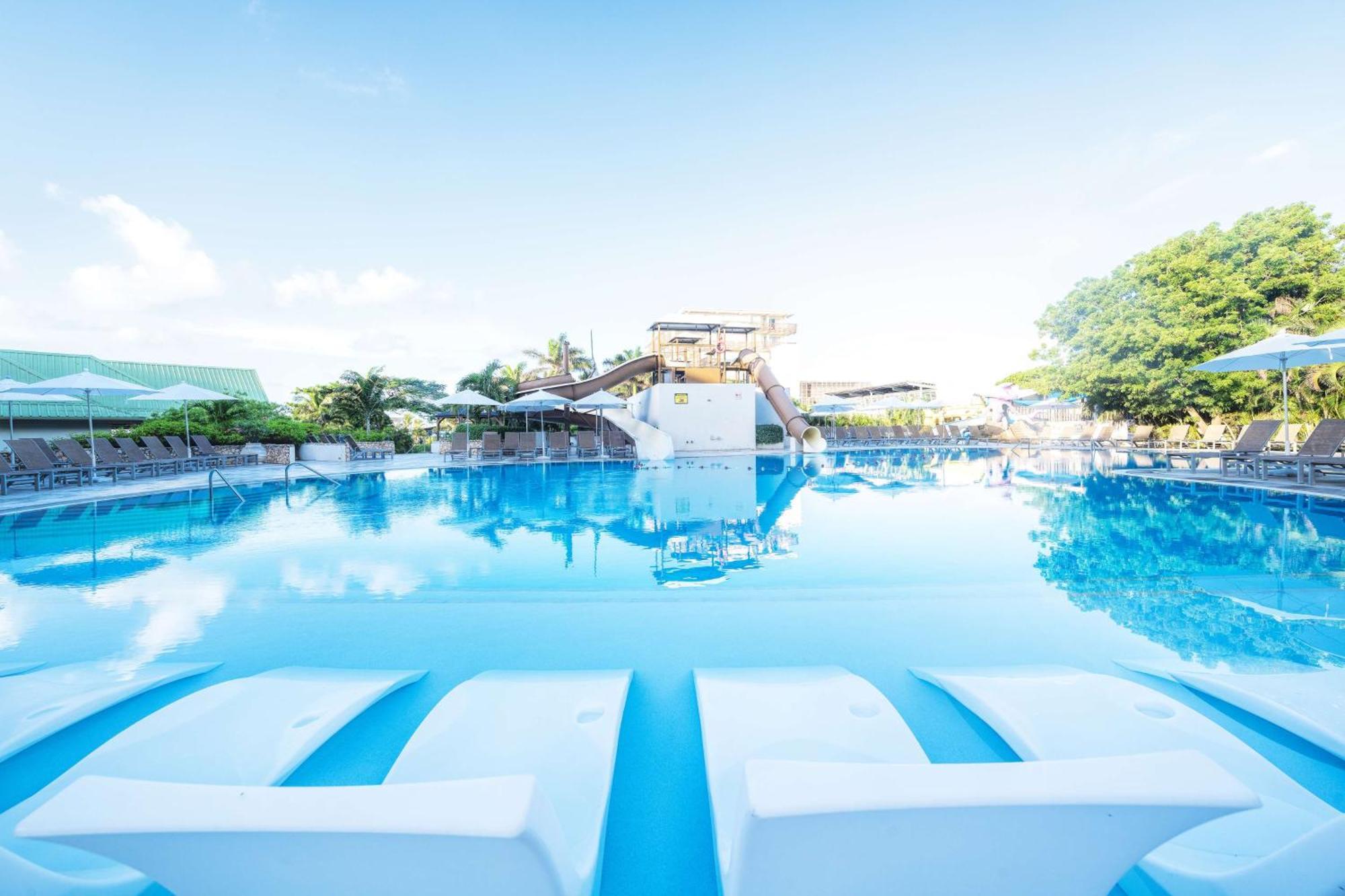 Sonesta Maho Beach All Inclusive Resort Casino & Spa Exterior foto